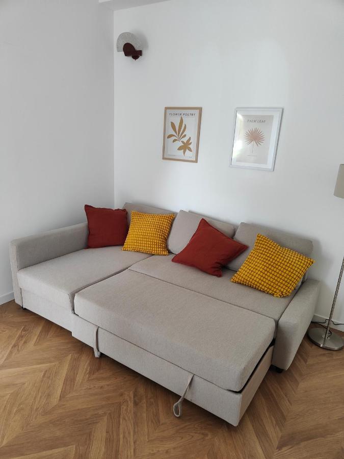 Appartamento Elegante Bilocale A Milano Con Balcone Esterno foto